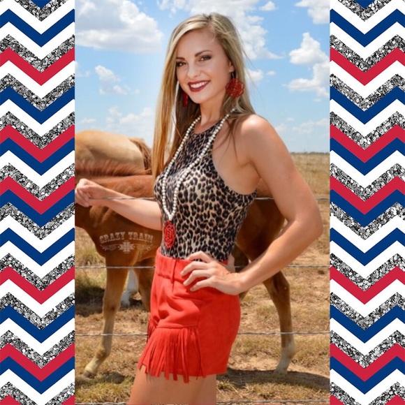 Any Fringe of Mine Red Suede Shorts - Picture 3 of 8